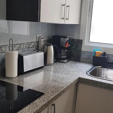 Apartment, 3 Bedrooms, Downtown *