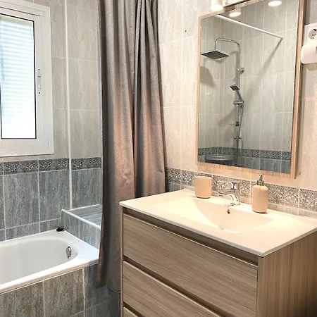 Apartment, 3 Bedrooms, Downtown 아파트 *